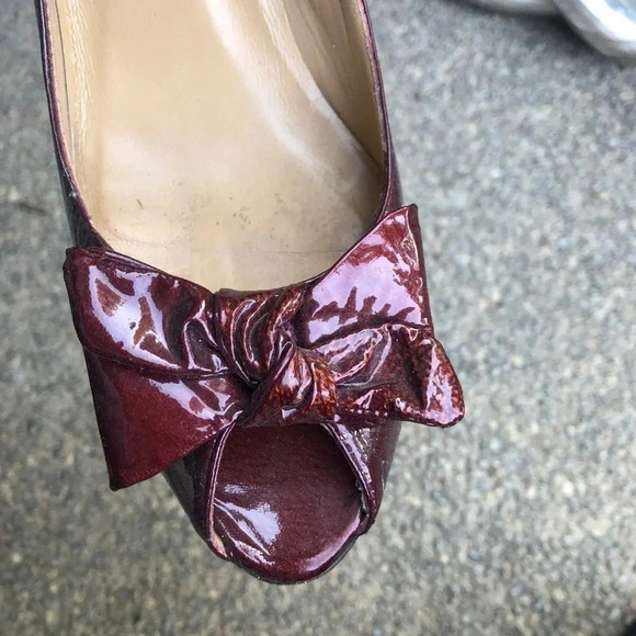 Faconnable Cranberry Red Patent Leather Bow Peep Toe Heels Size 9 - Picture 8 of 9
